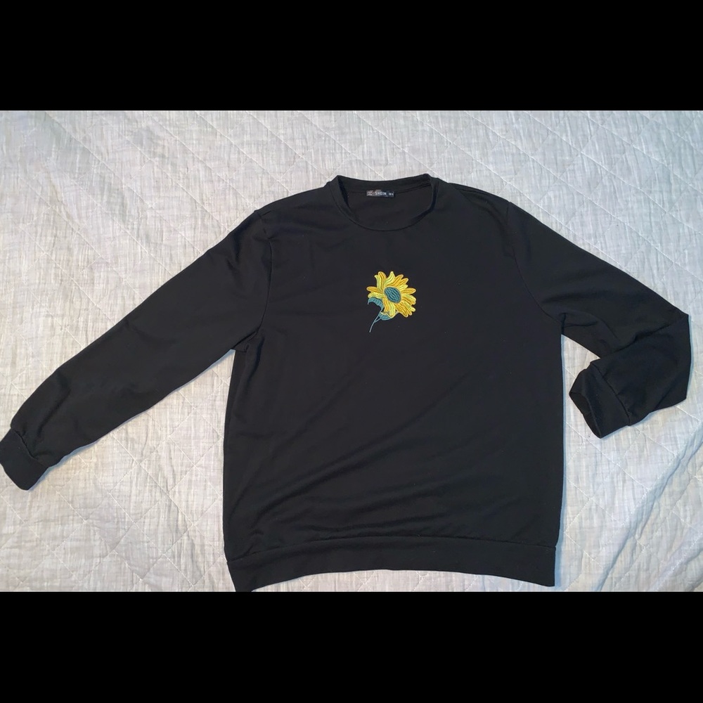 2/$15 Black Sunflower Sweatshirt